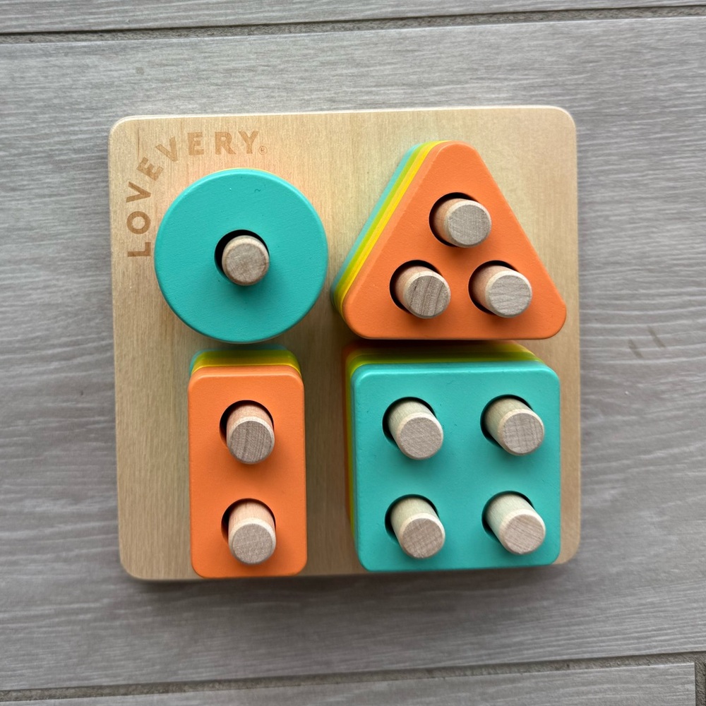 Lovevery Sort and Stack Peg Puzzle